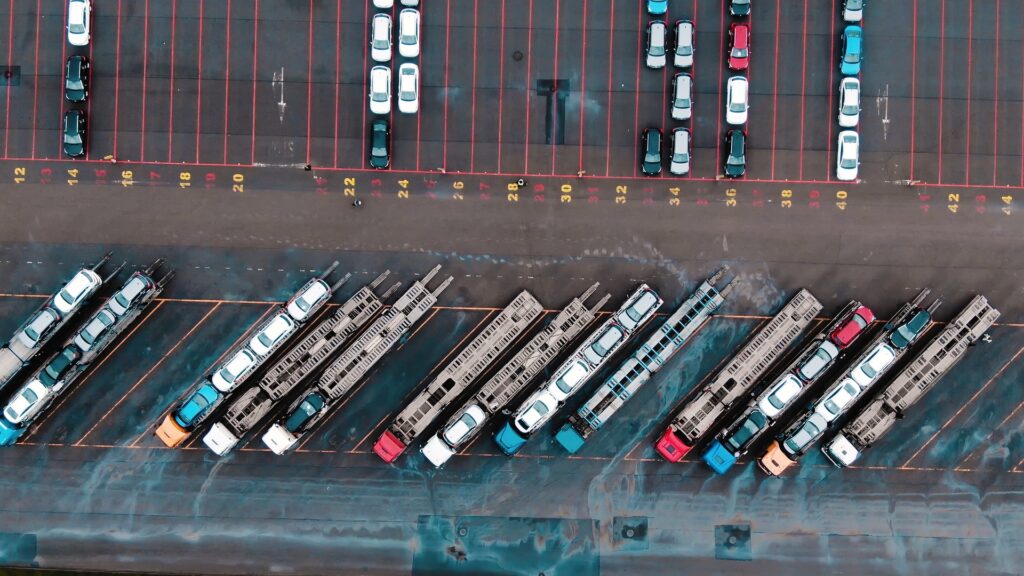 Customer dropping off car at Hanamark terminal for budget auto transport