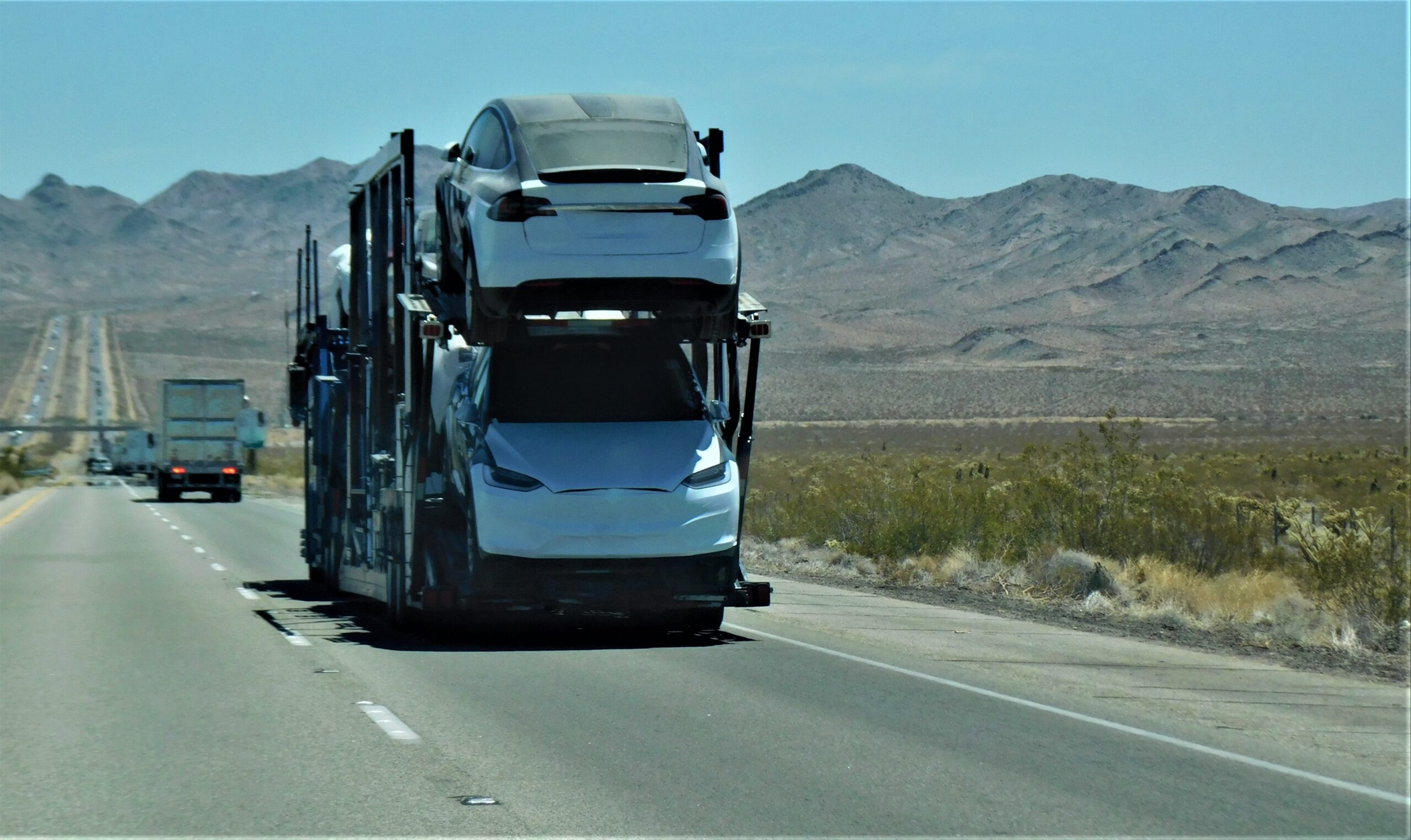 Hanamark auto carrier serving Canadian dealership.